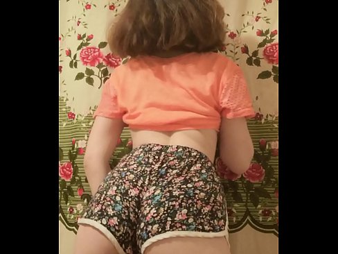 ❤️ Babe żagħżugħa sexy tqaxxir ix-xorts tagħha fuq il-kamera ❌ Porn biss fil-porn mt.porno24-7.ru
